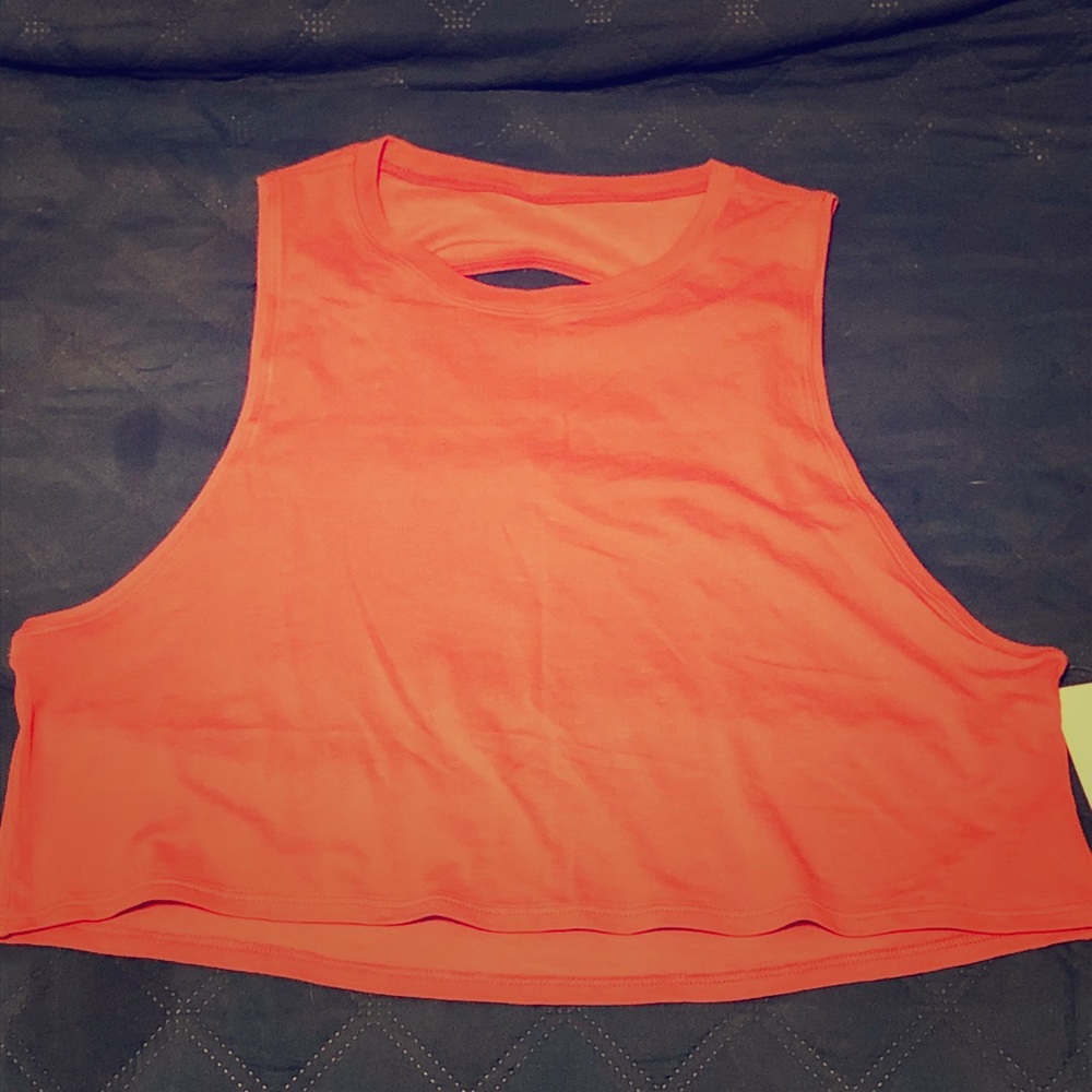 NEW Lulu Ladies crop top